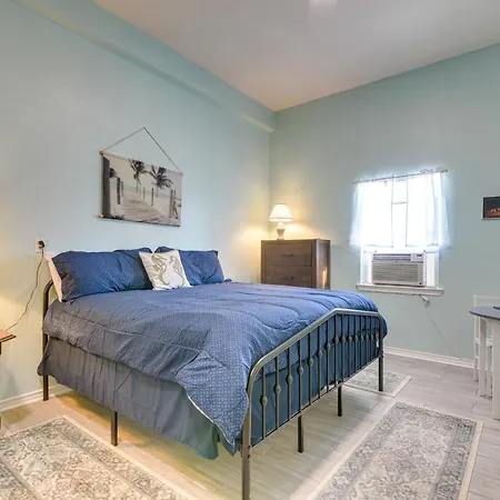 Galveston Getaway Spacious Home Less Than 1 Mi To Beaches